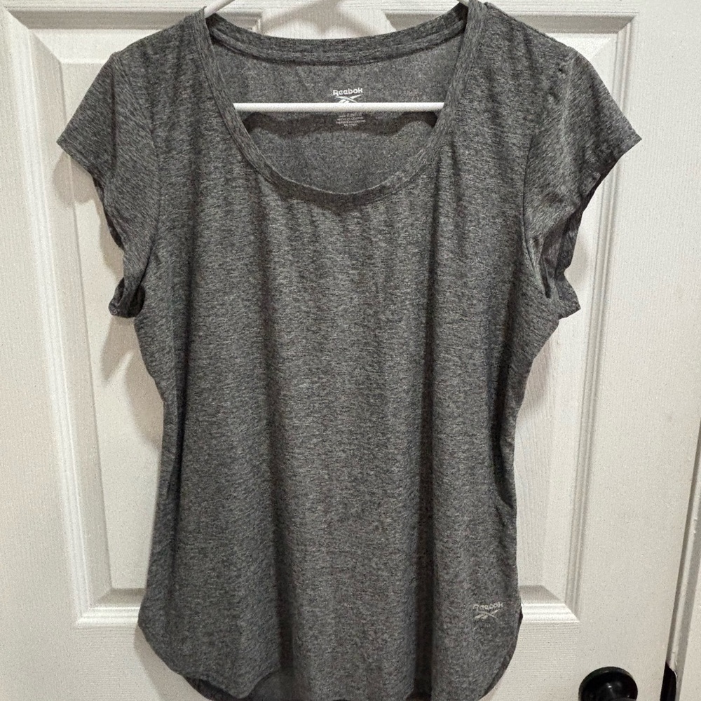 Reebok Women's Heather Gray Short Sleeve Tee
